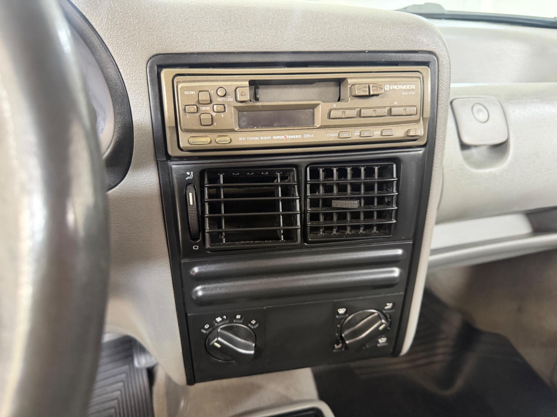 VOLKSWAGEN Gol - Foto
