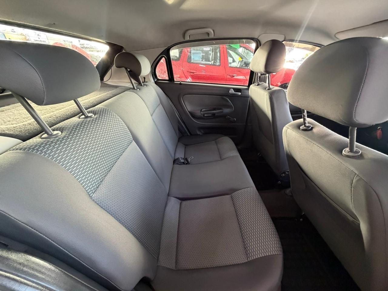 VOLKSWAGEN Gol - Foto