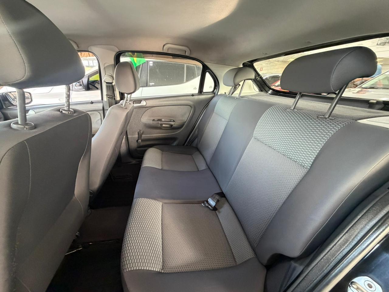VOLKSWAGEN Gol - Foto