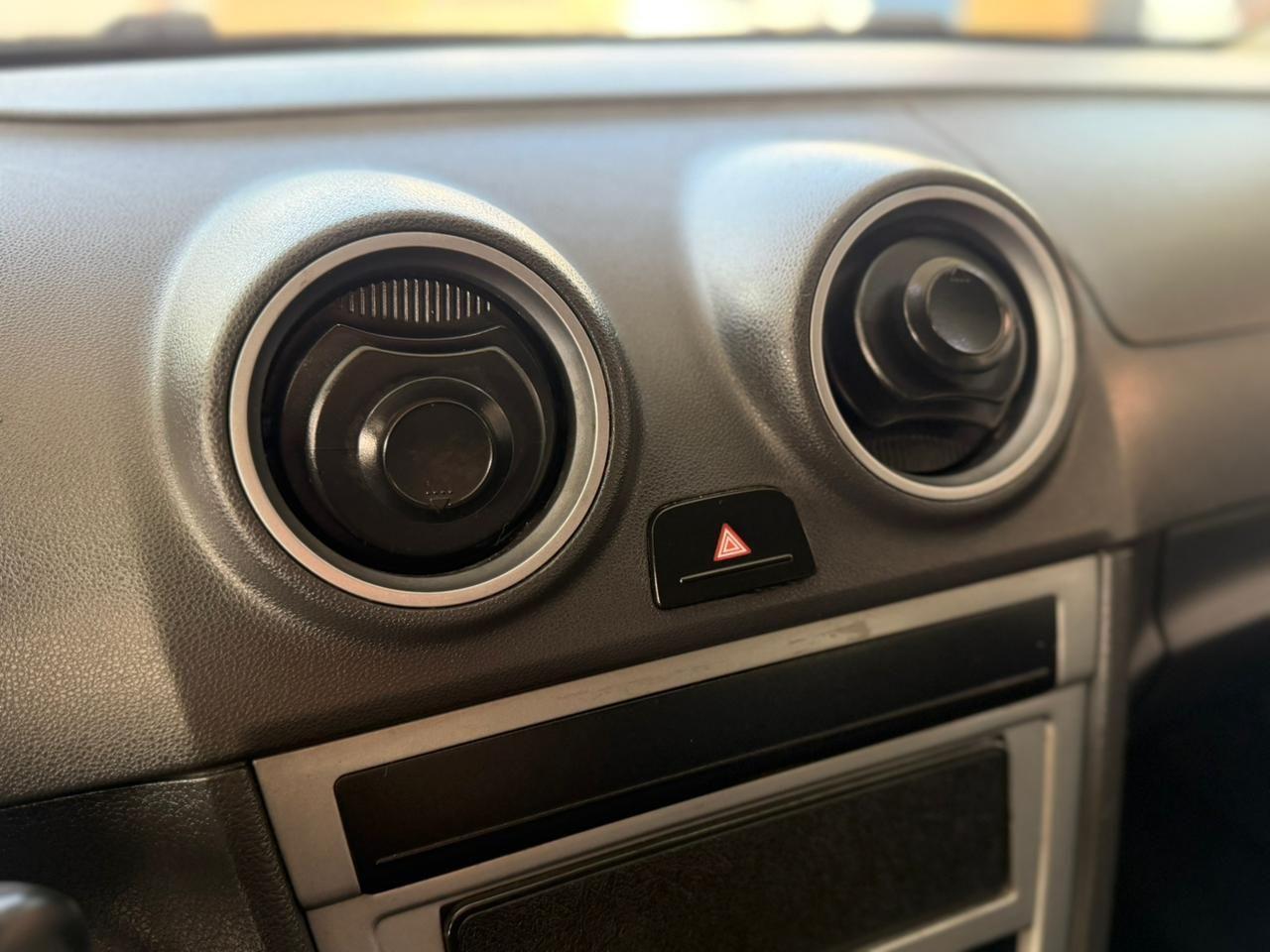 VOLKSWAGEN Gol - Foto