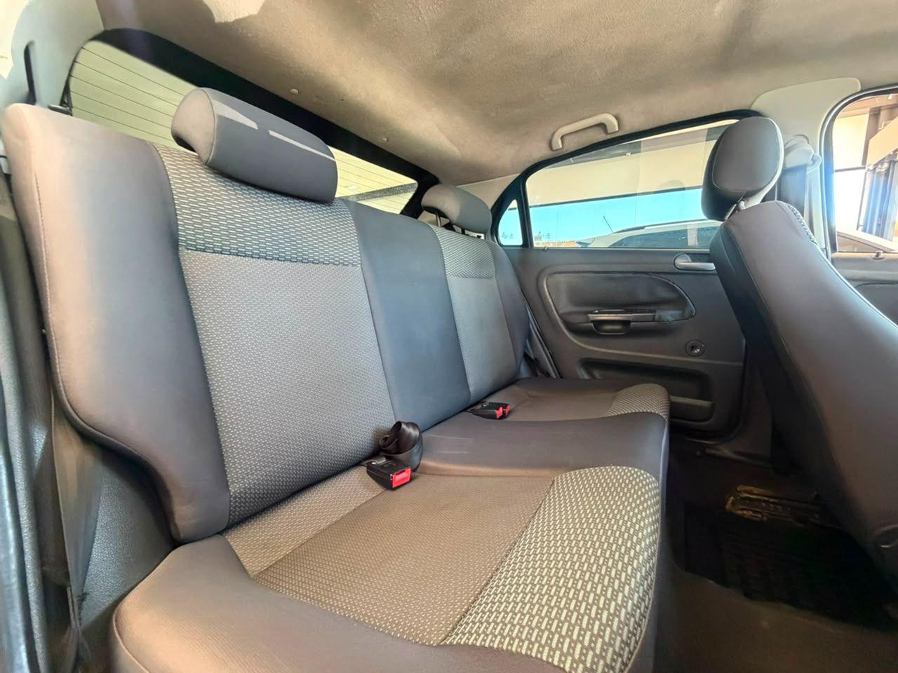 VOLKSWAGEN Gol - Foto