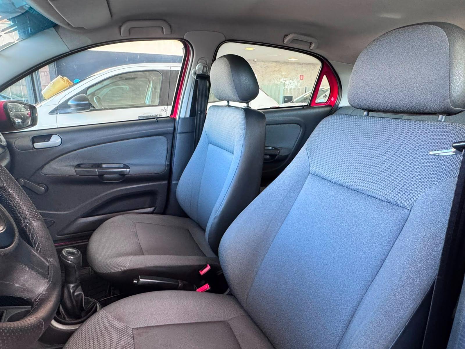 VOLKSWAGEN Gol - Foto