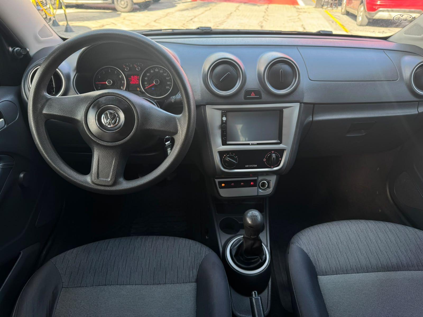 VOLKSWAGEN Gol - Foto