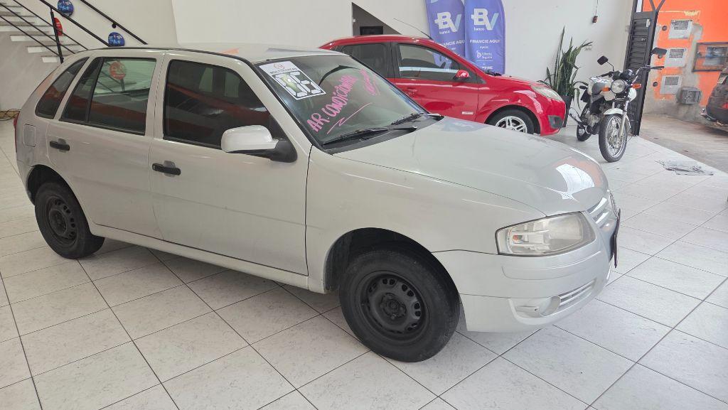 VOLKSWAGEN Gol - Foto