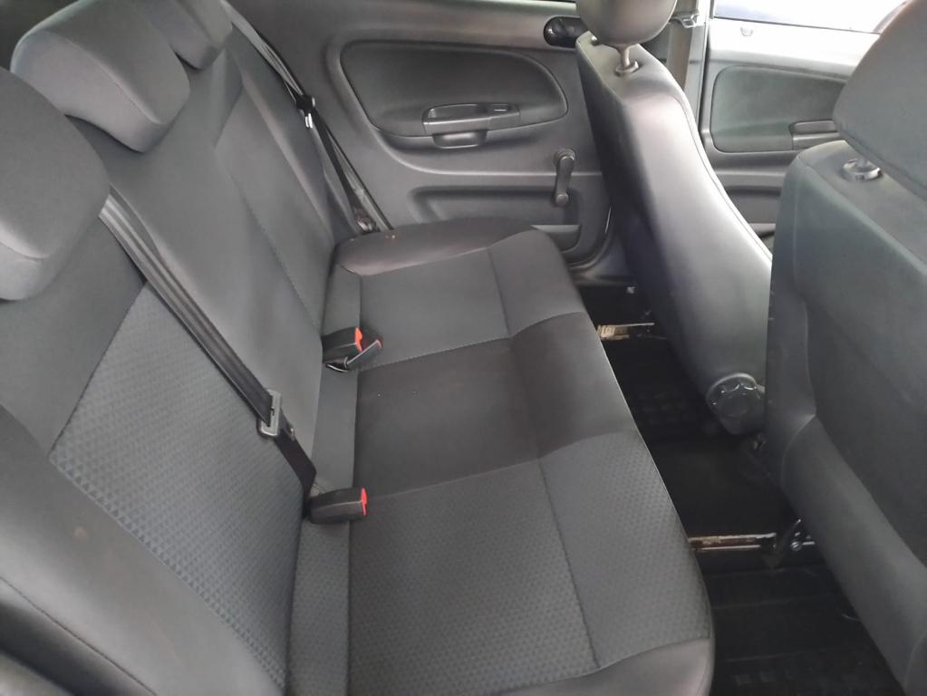 VOLKSWAGEN Gol - Foto