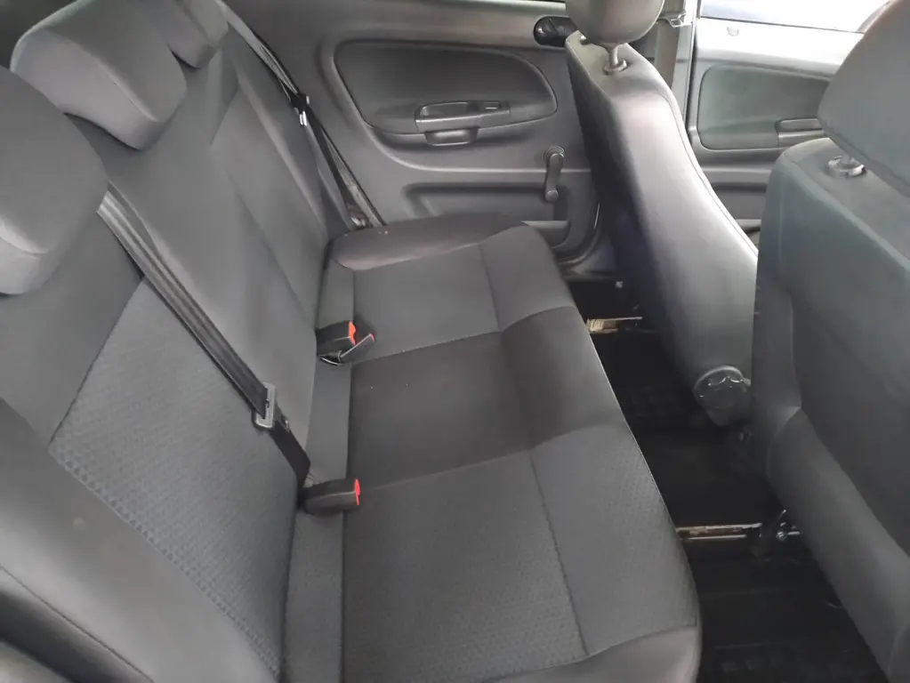 VOLKSWAGEN Gol - Foto