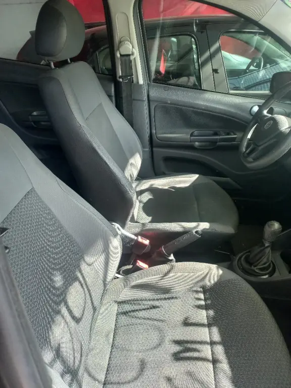VOLKSWAGEN Gol - Foto