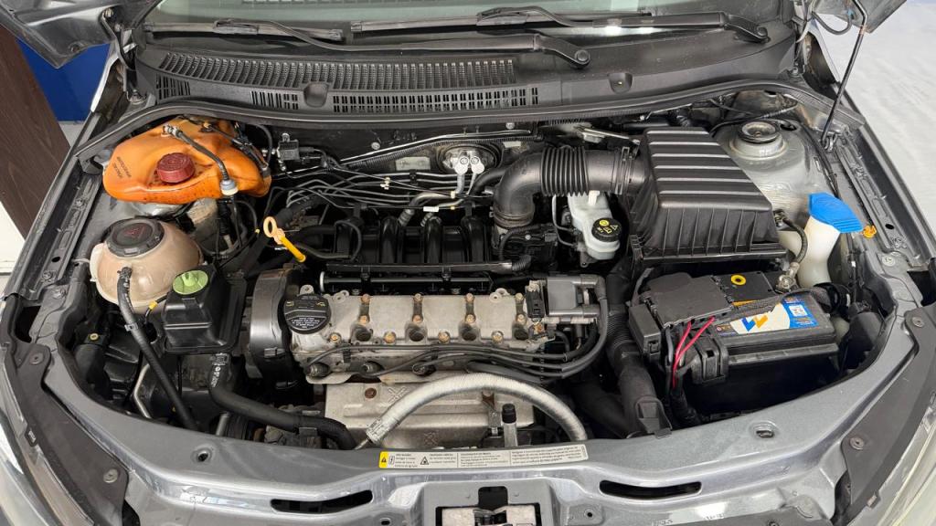 VOLKSWAGEN Gol - Foto