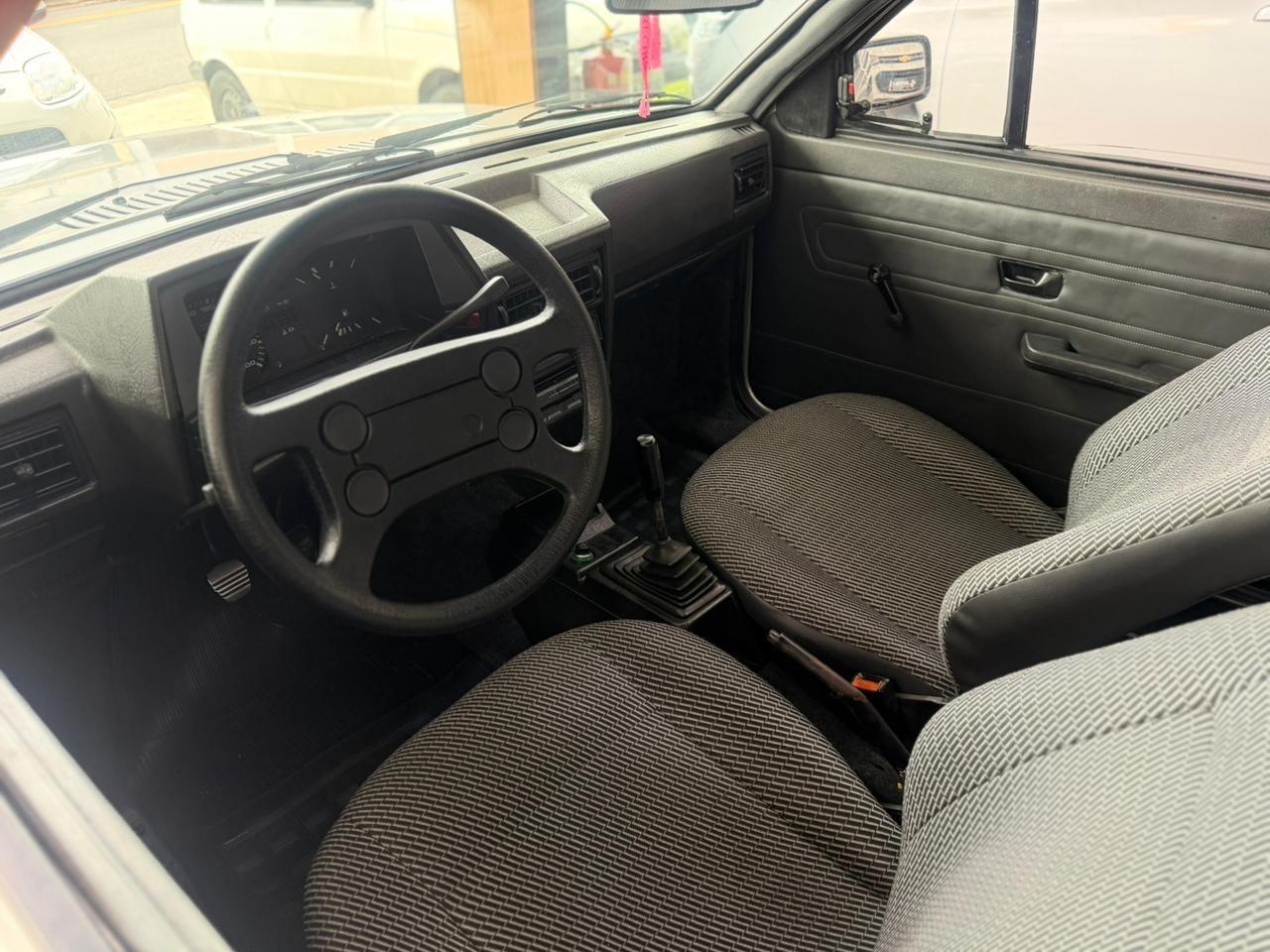 VOLKSWAGEN Gol - Foto
