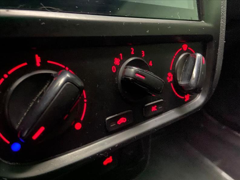 VOLKSWAGEN Gol - Foto
