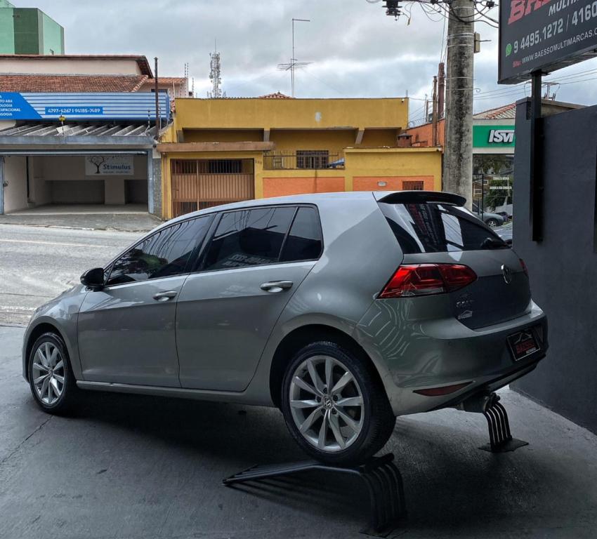 VOLKSWAGEN Golf - Foto