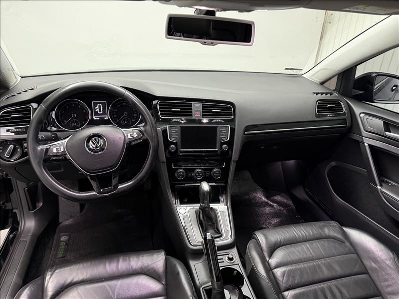 VOLKSWAGEN Golf - Foto