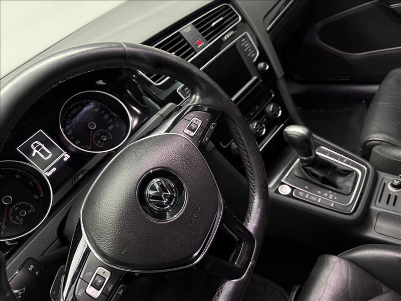 VOLKSWAGEN Golf - Foto