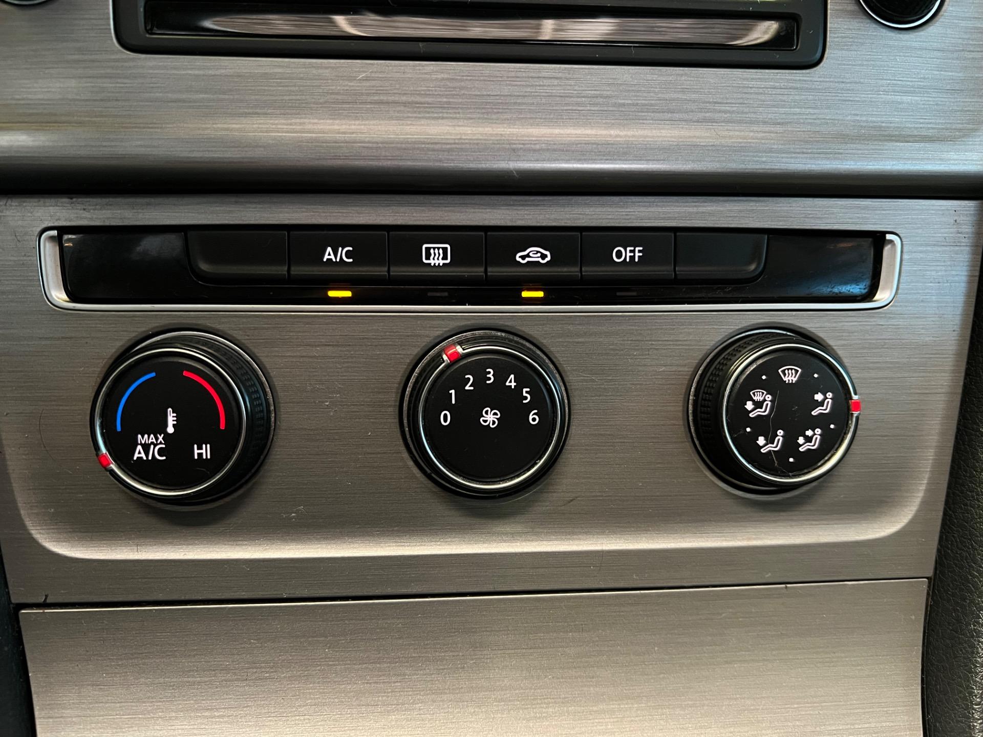 VOLKSWAGEN Golf - Foto