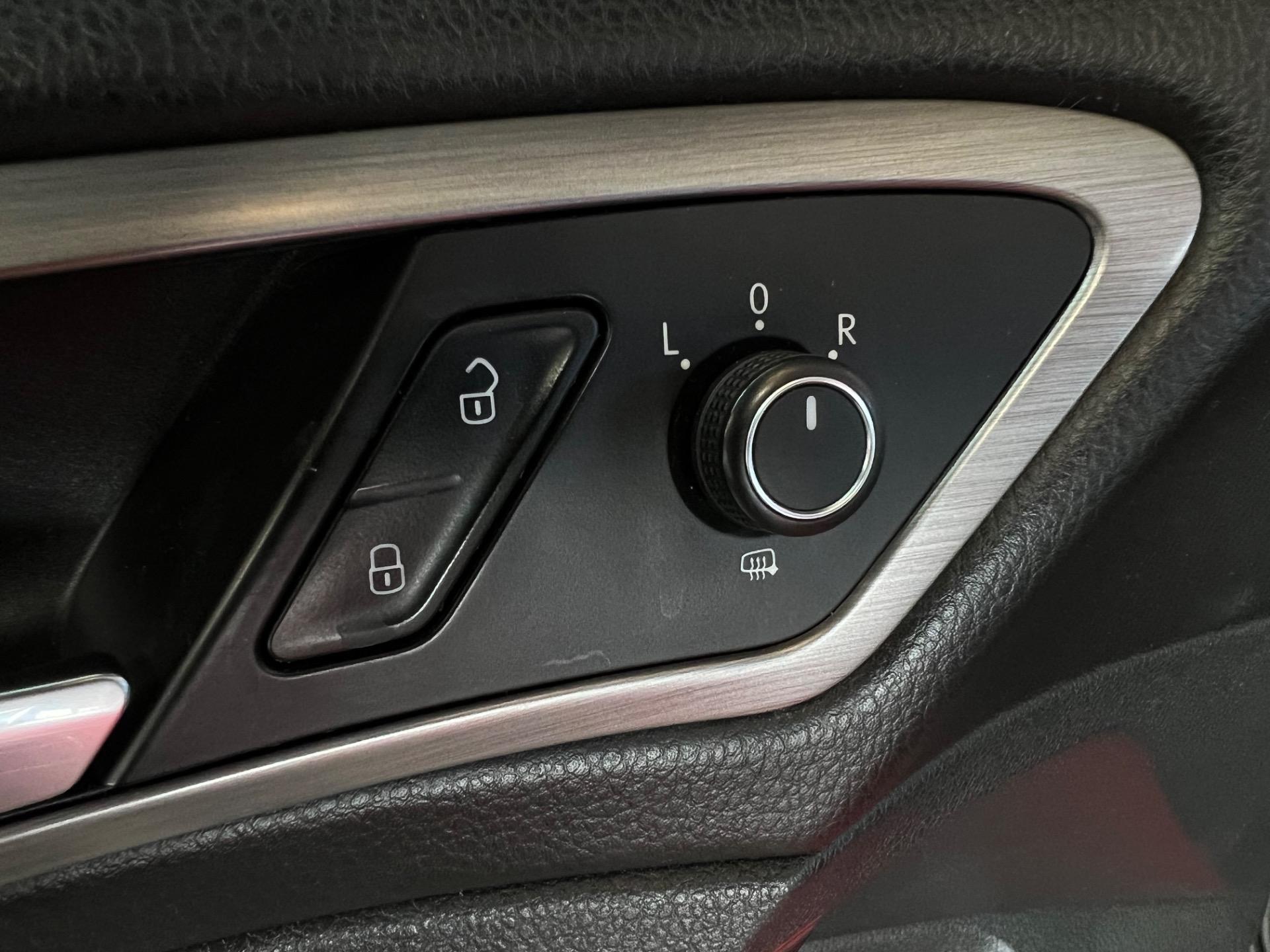 VOLKSWAGEN Golf - Foto