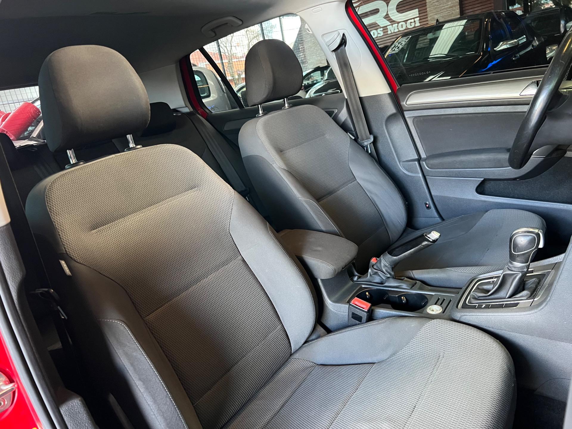 VOLKSWAGEN Golf - Foto