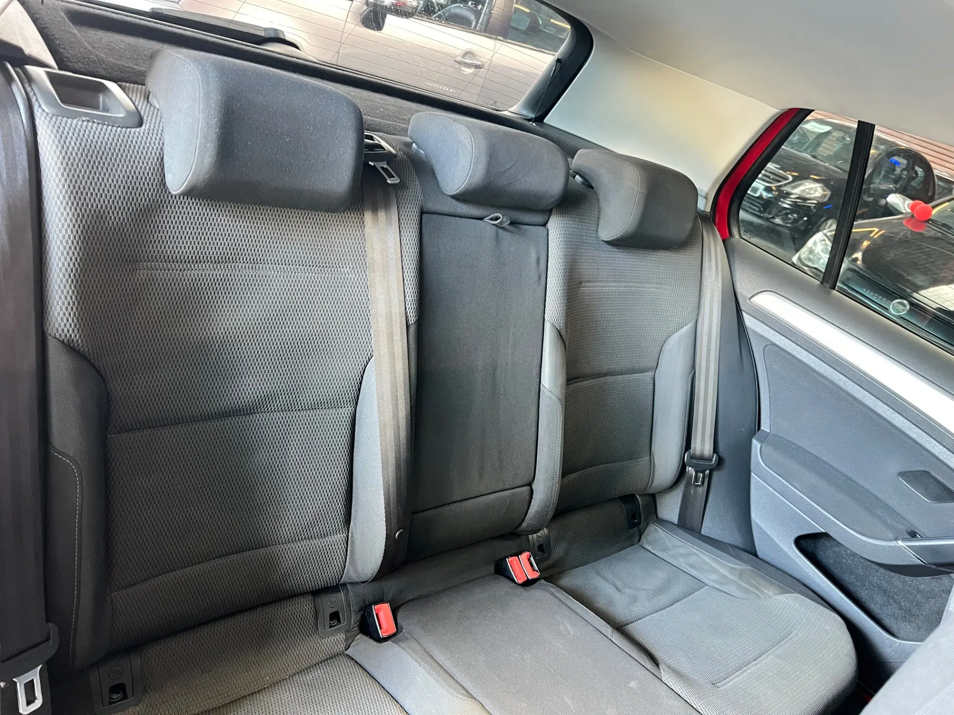 VOLKSWAGEN Golf - Foto