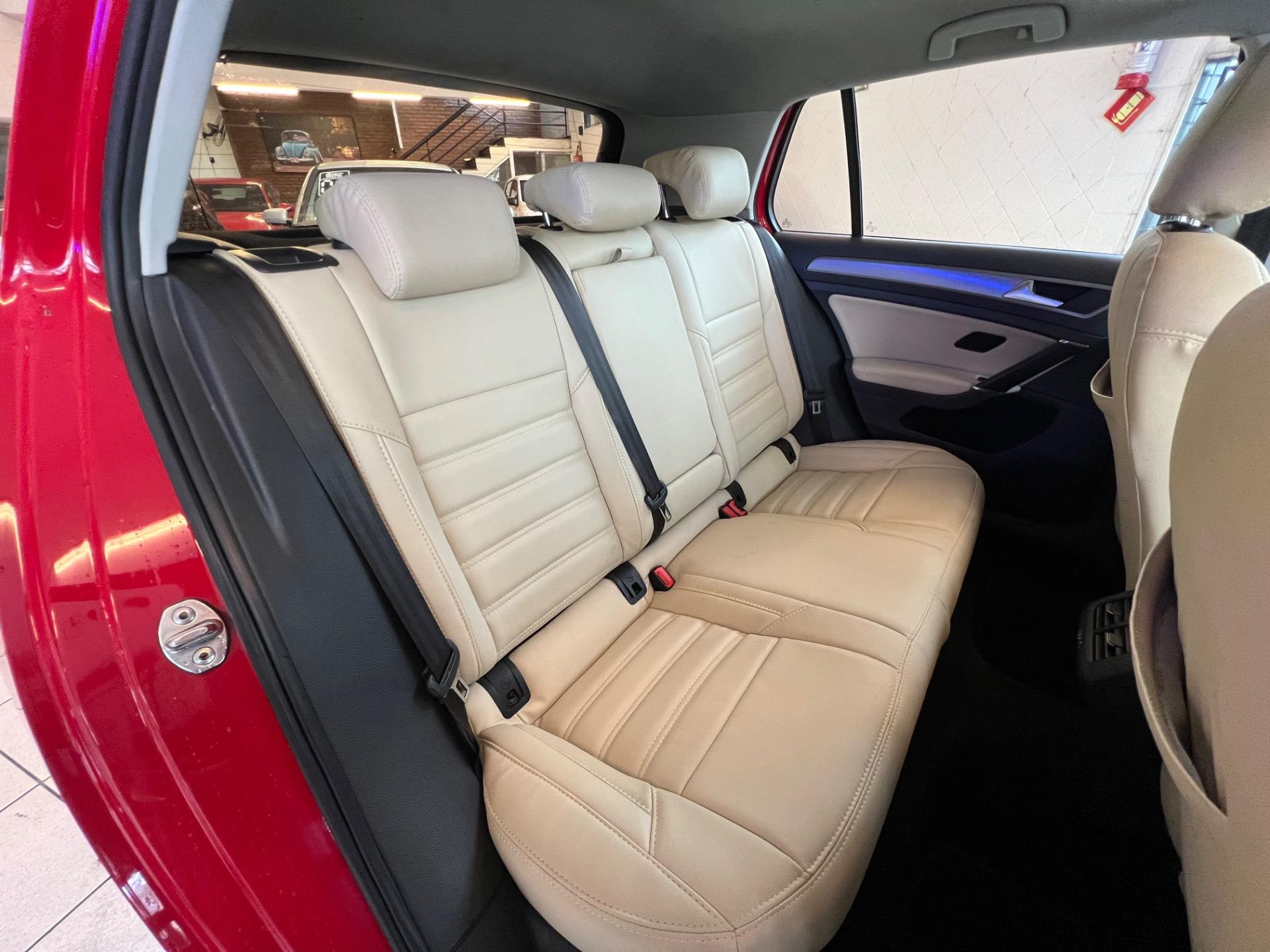 VOLKSWAGEN Golf - Foto