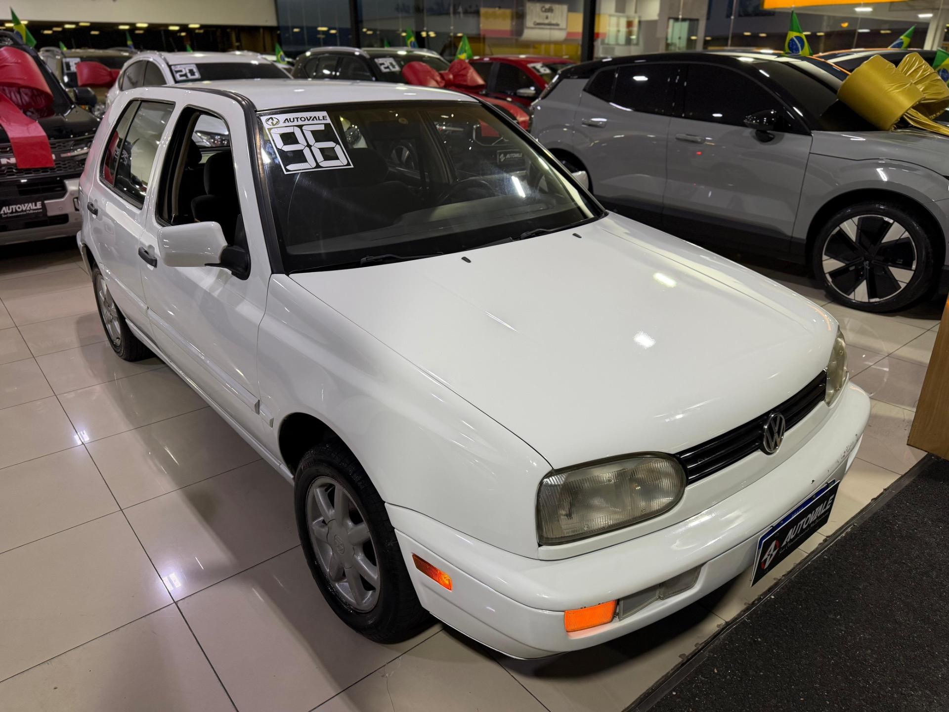 VOLKSWAGEN Golf - Foto