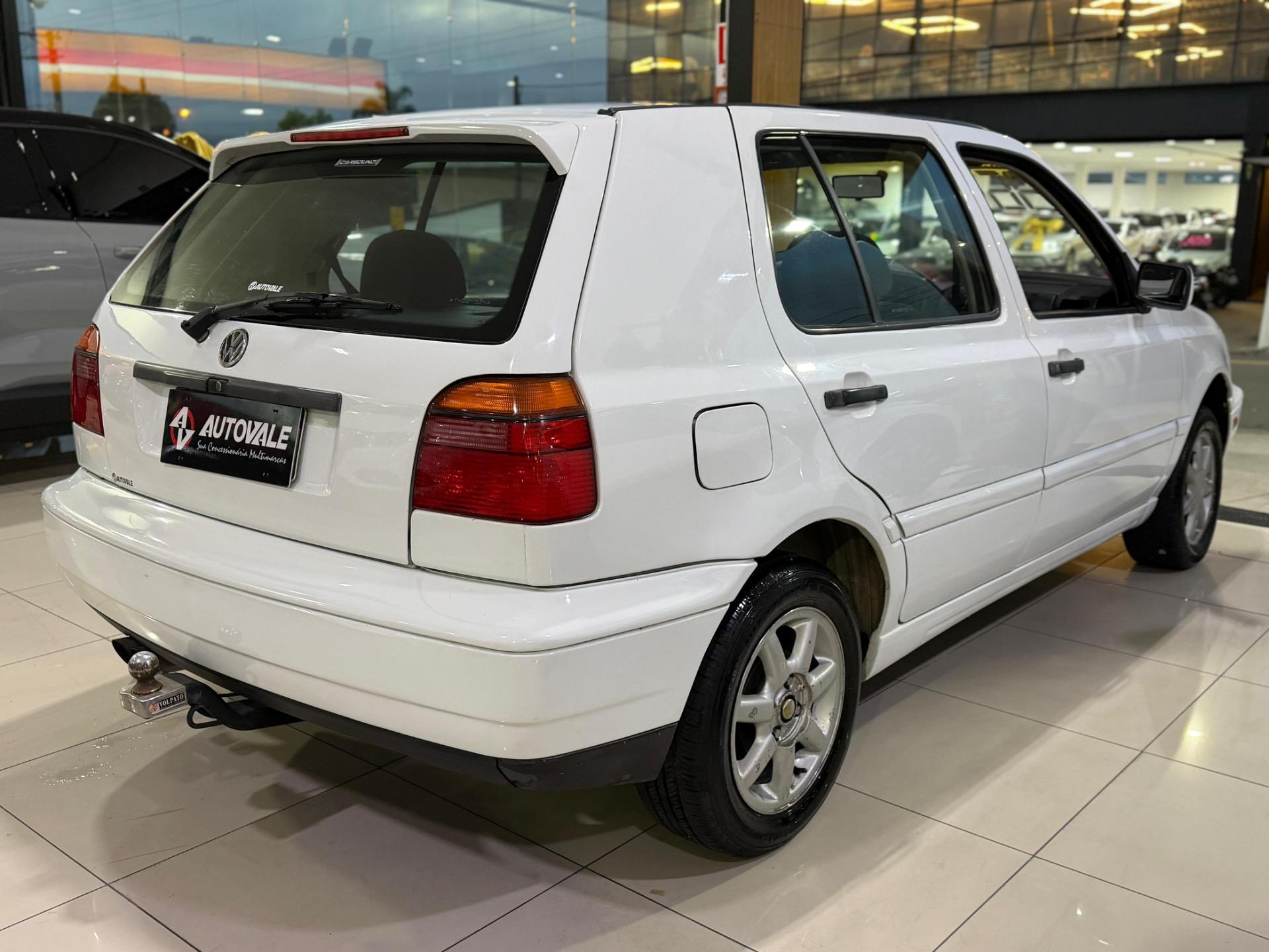 VOLKSWAGEN Golf - Foto