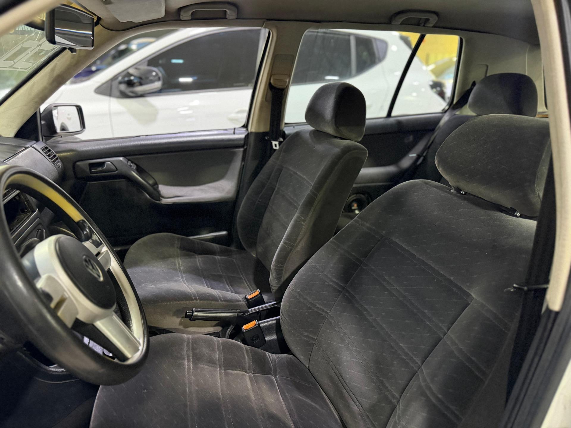 VOLKSWAGEN Golf - Foto