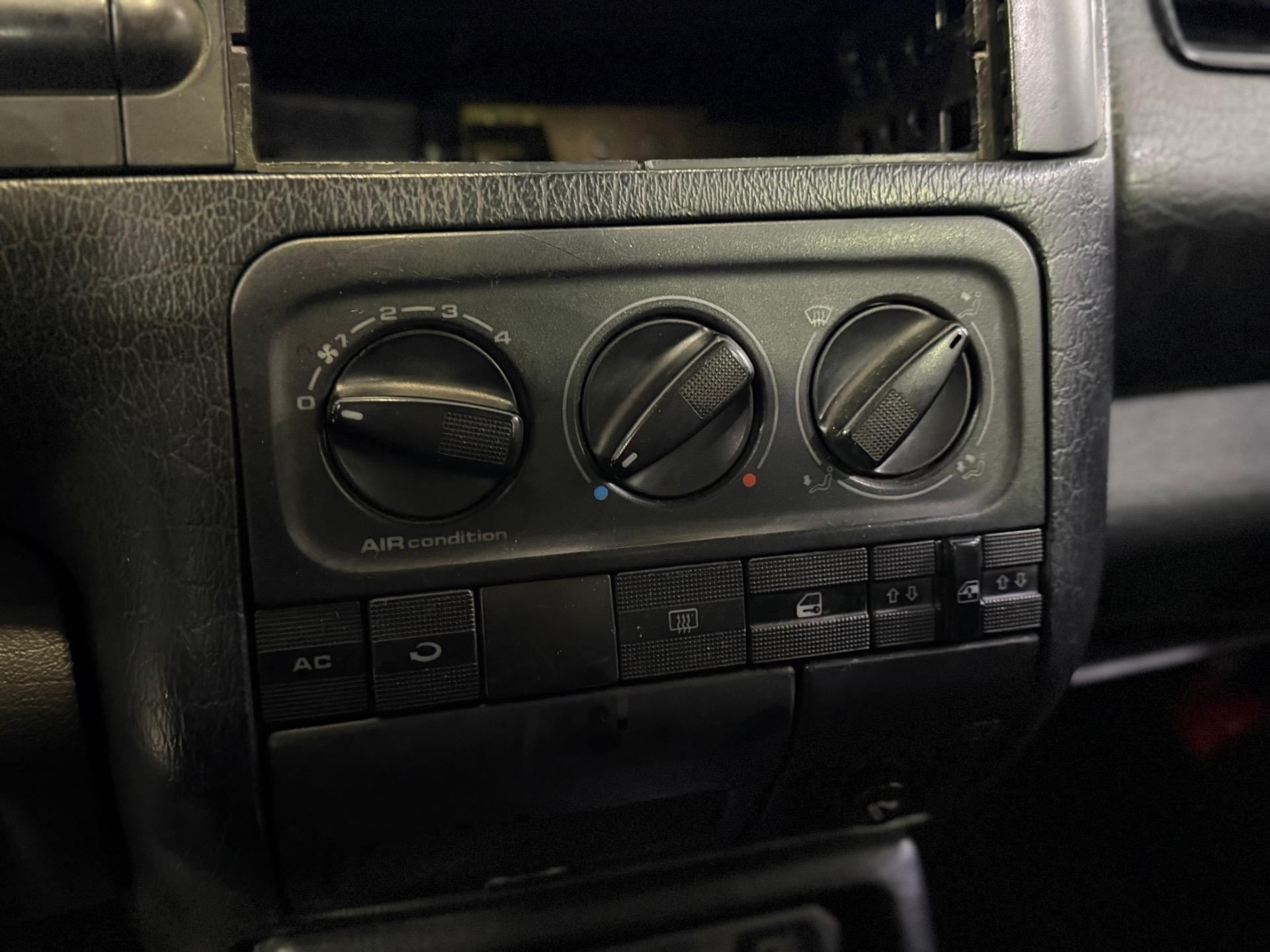 VOLKSWAGEN Golf - Foto