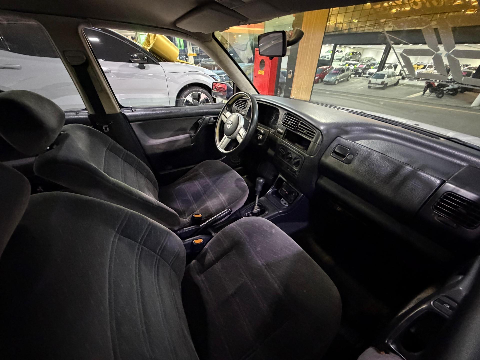 VOLKSWAGEN Golf - Foto