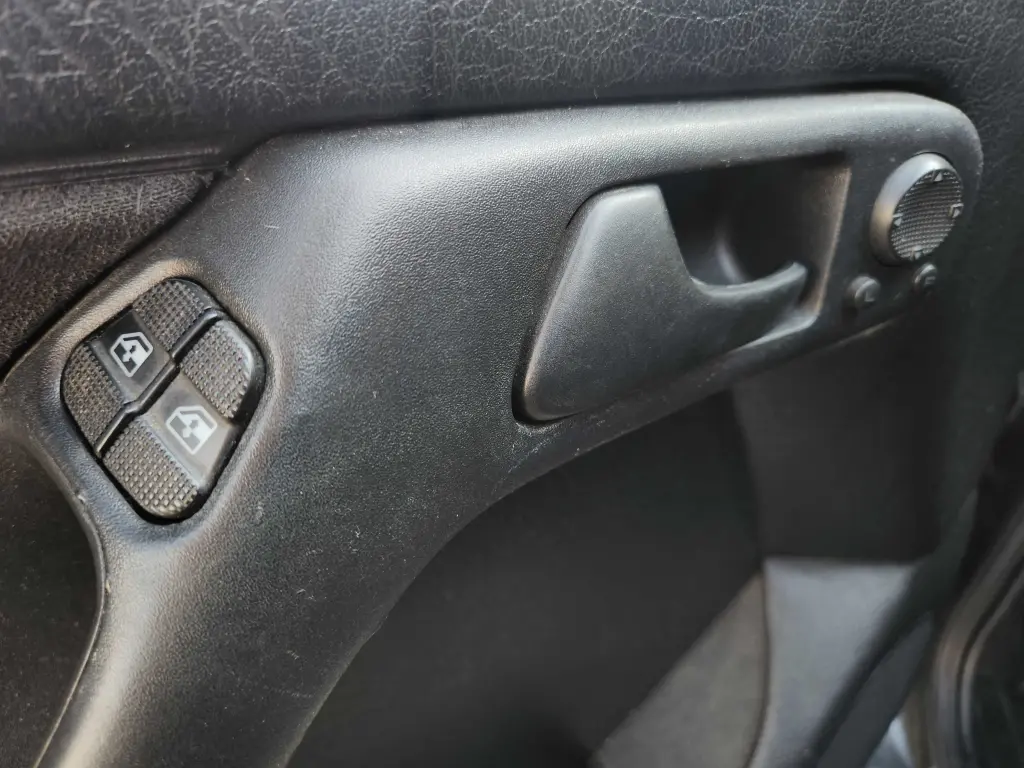 VOLKSWAGEN Golf - Foto