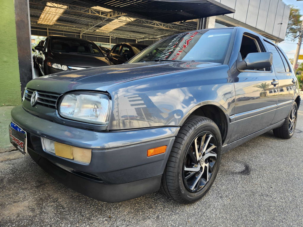 VOLKSWAGEN Golf - Foto