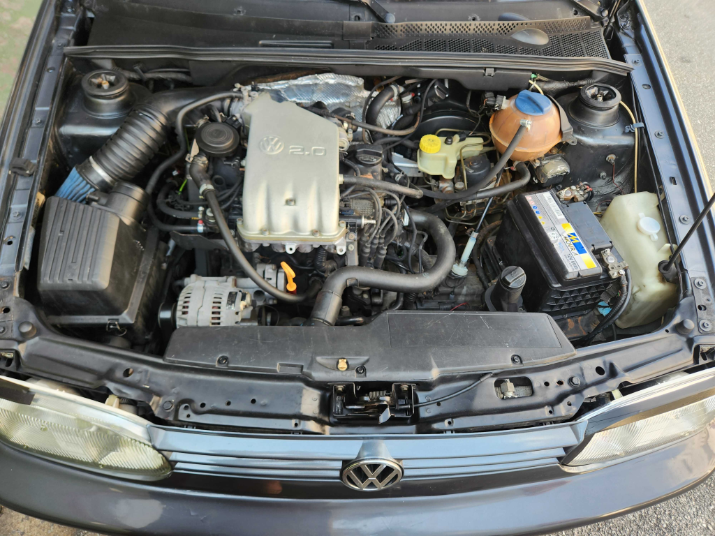 VOLKSWAGEN Golf - Foto