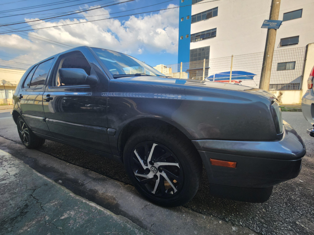 VOLKSWAGEN Golf - Foto