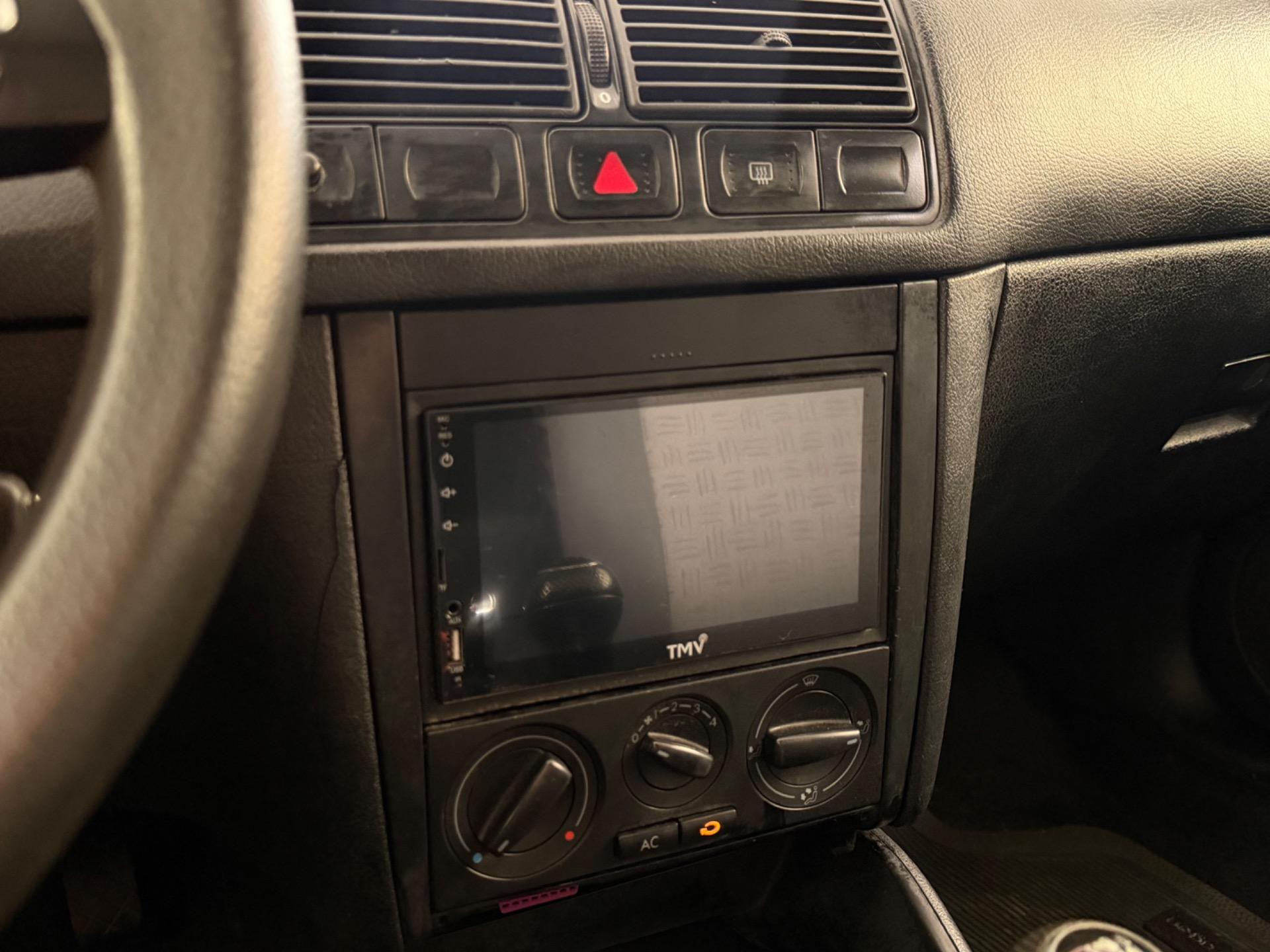 VOLKSWAGEN Golf - Foto