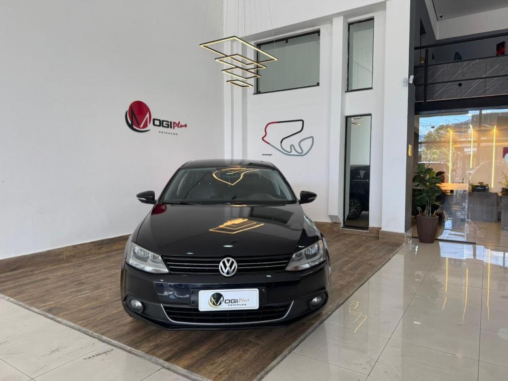 VOLKSWAGEN Jetta - Foto