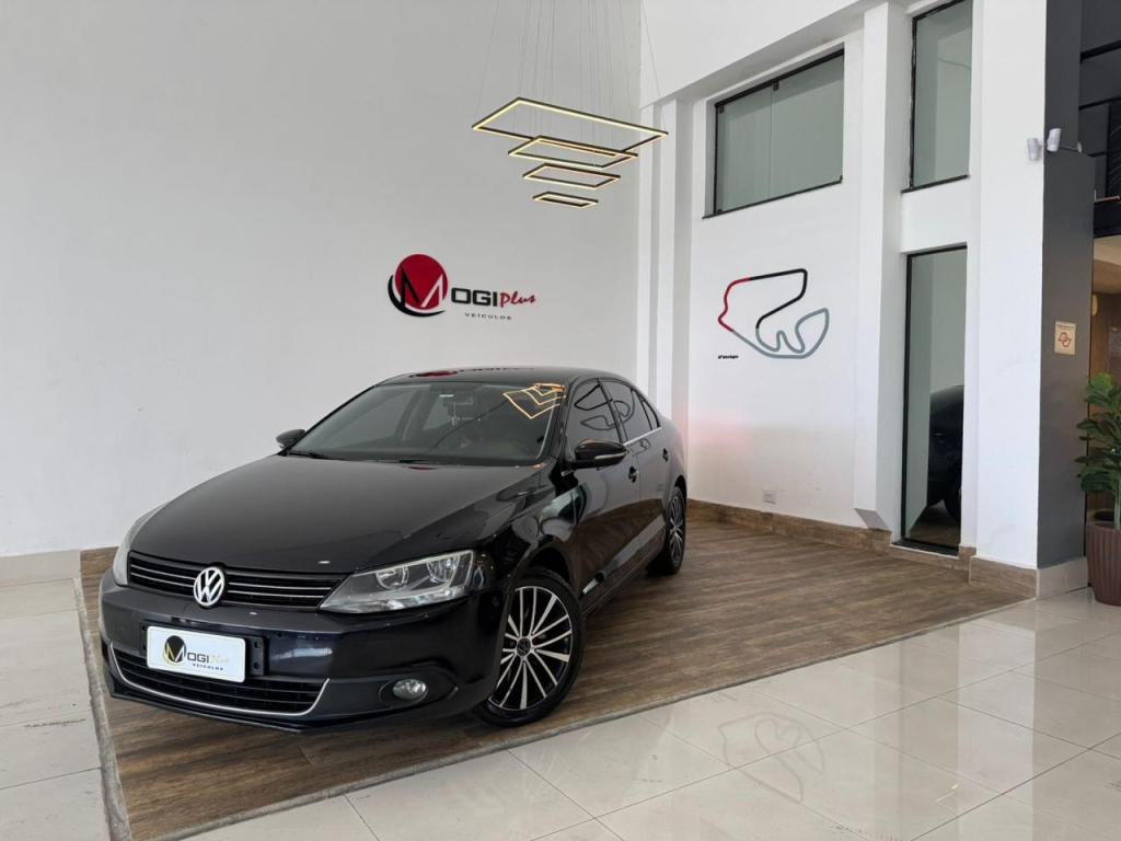 VOLKSWAGEN Jetta - Foto