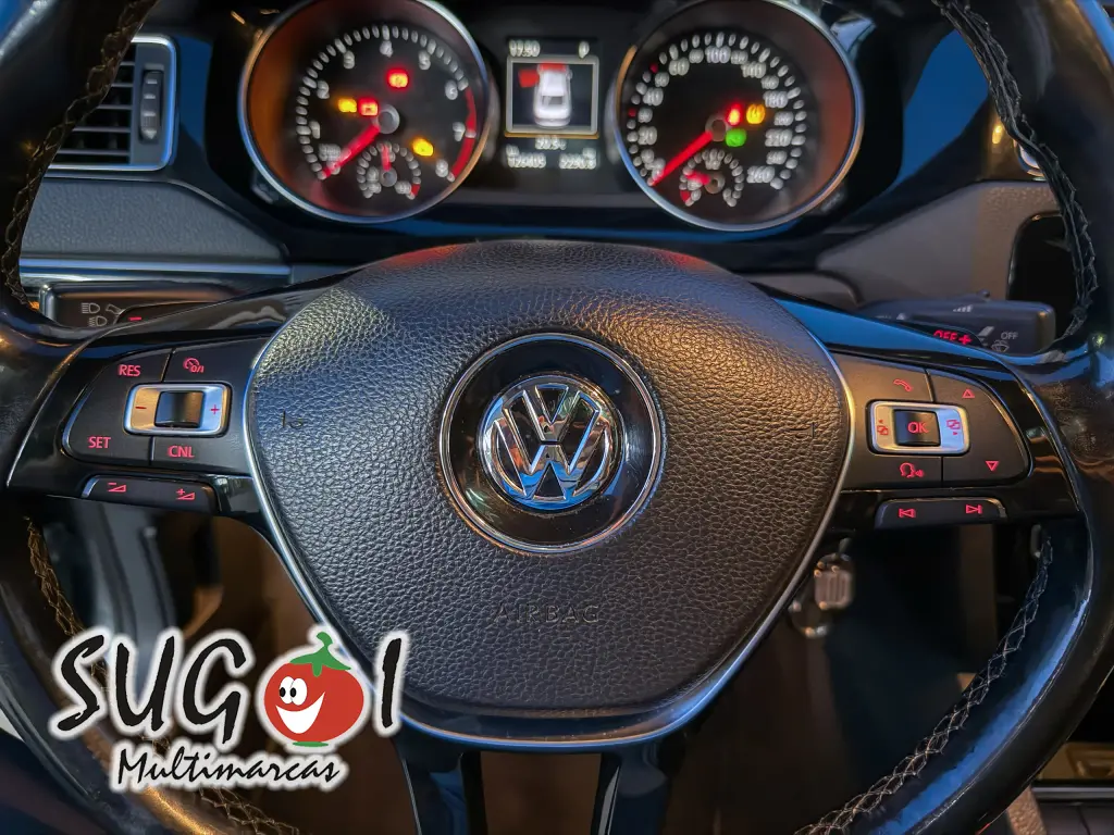 VOLKSWAGEN Jetta - Foto