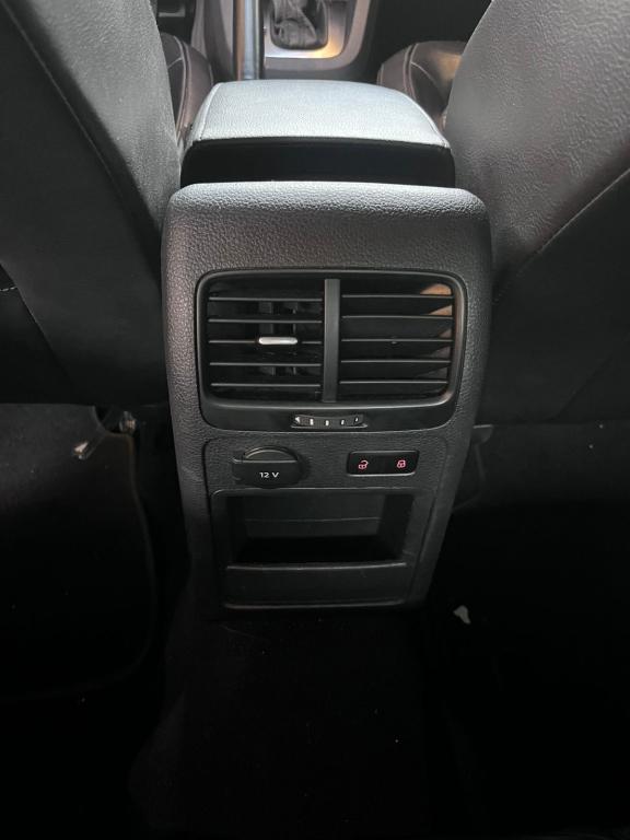 VOLKSWAGEN Jetta - Foto