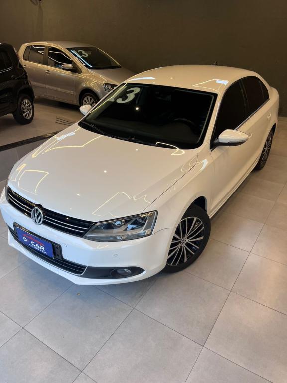 VOLKSWAGEN Jetta - Foto