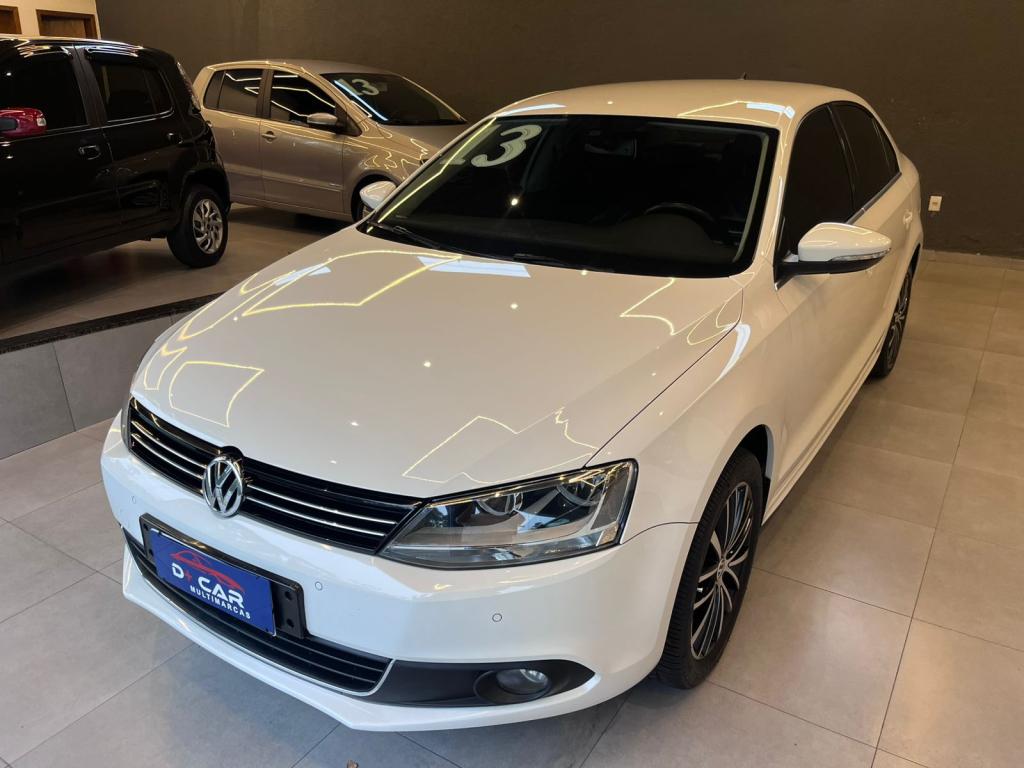 VOLKSWAGEN Jetta - Foto