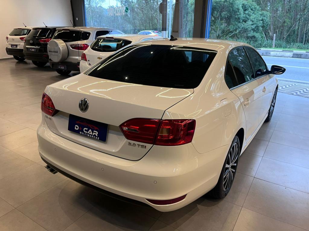 VOLKSWAGEN Jetta - Foto