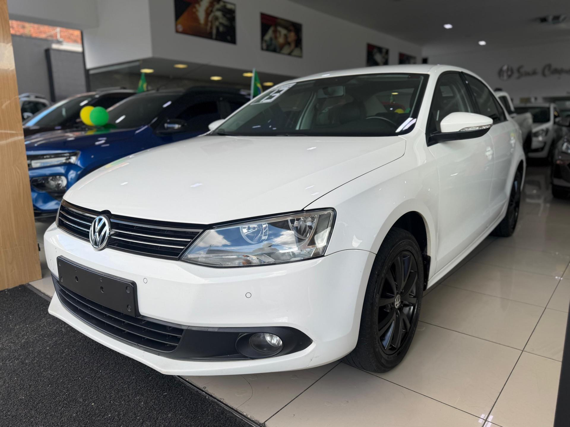 VOLKSWAGEN Jetta - Foto