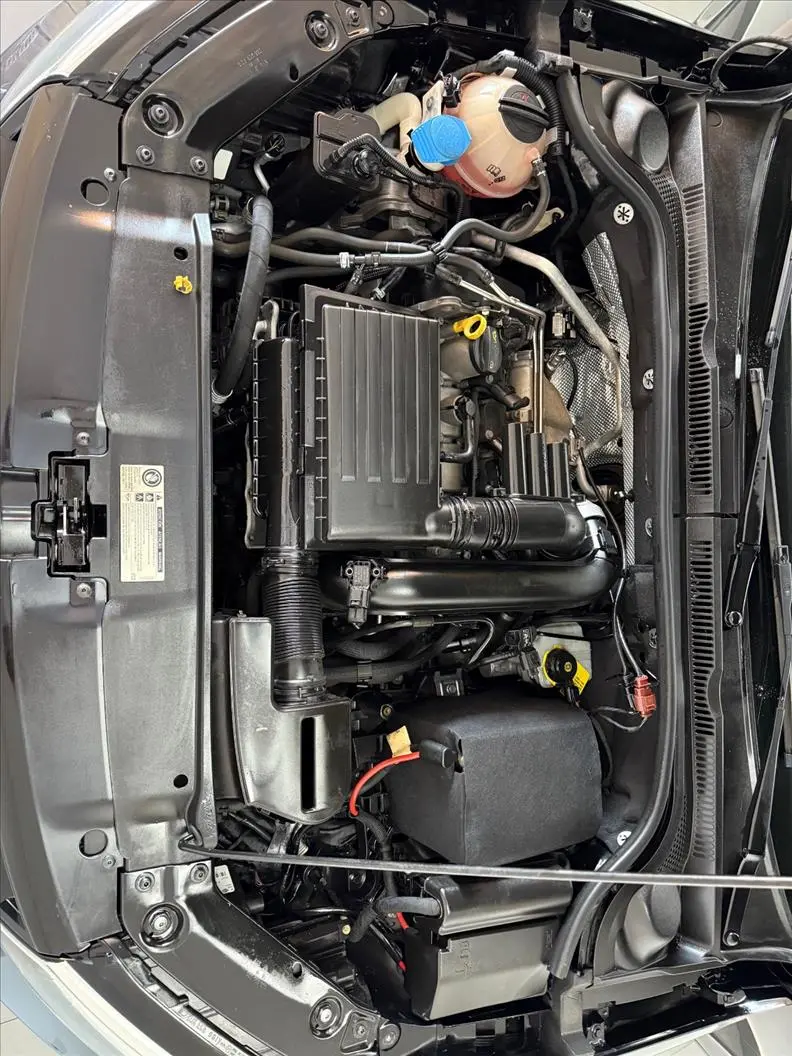 VOLKSWAGEN Jetta - Foto