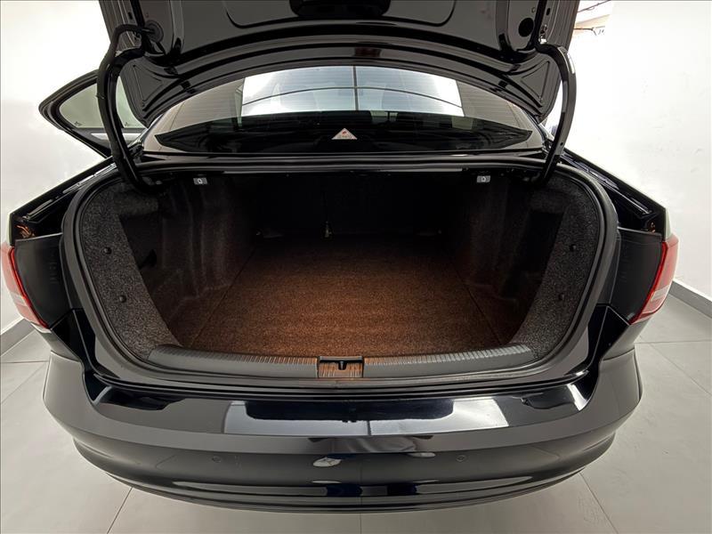 VOLKSWAGEN Jetta - Foto