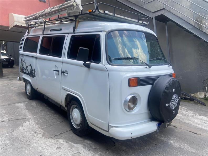 VOLKSWAGEN Kombi