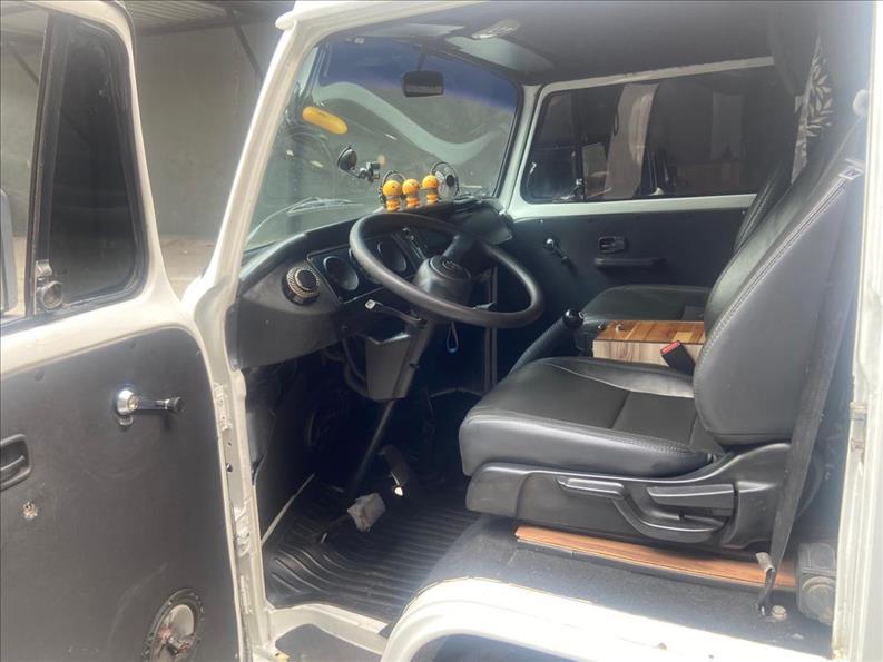 VOLKSWAGEN Kombi - Foto