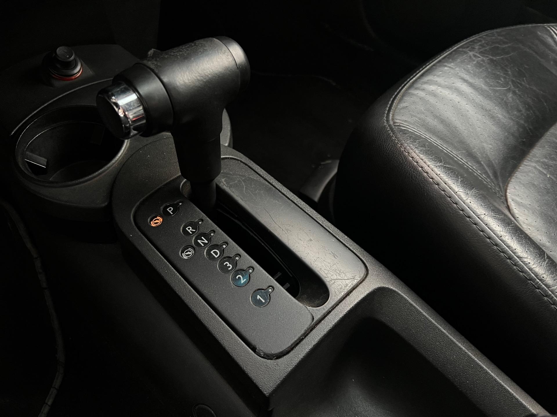 VOLKSWAGEN New Beetle - Foto