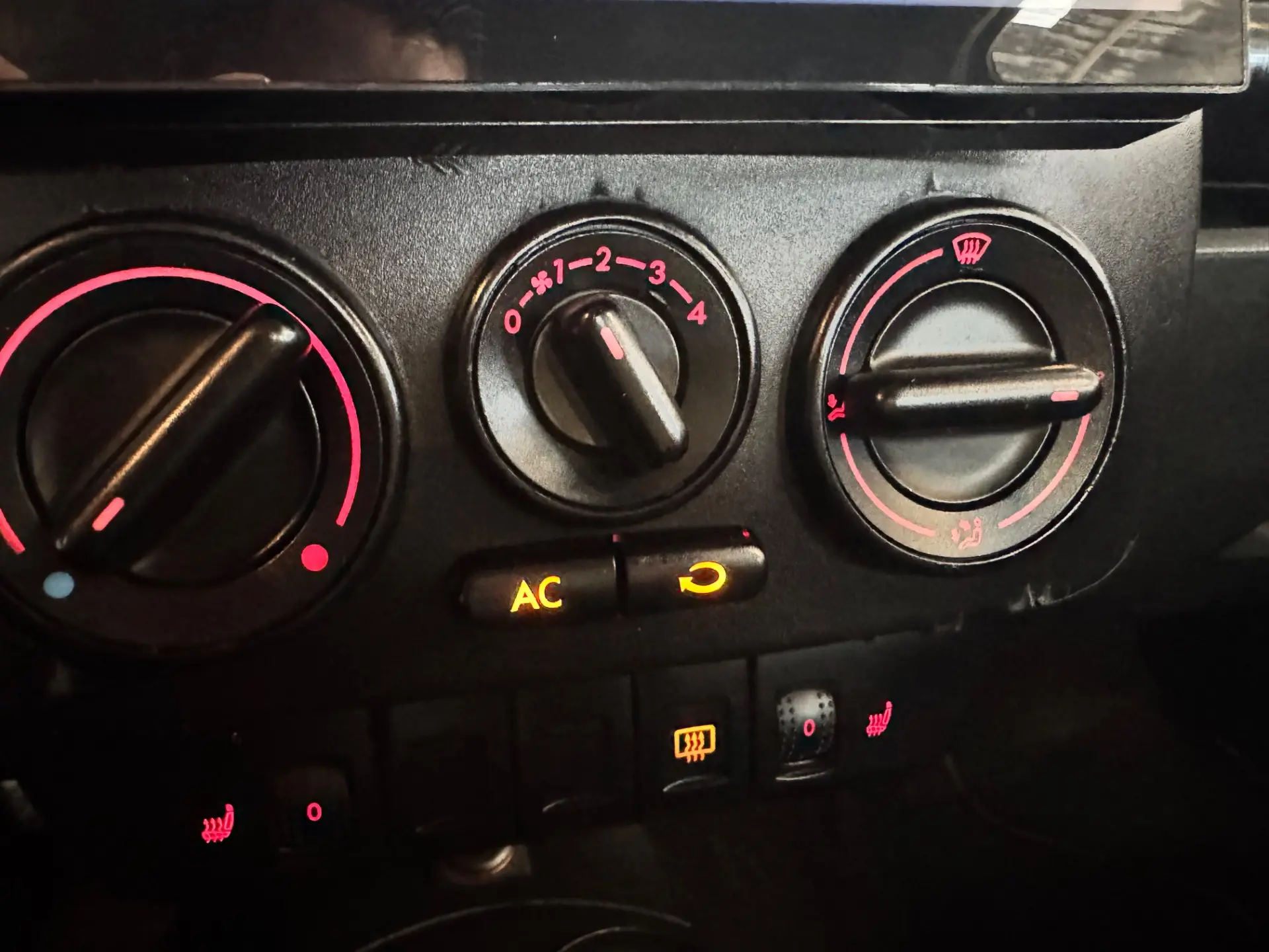 VOLKSWAGEN New Beetle - Foto