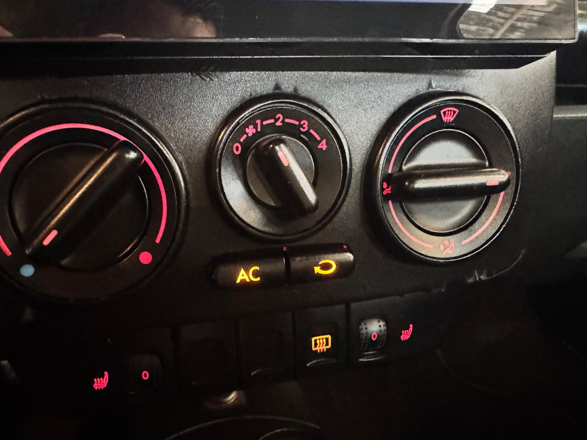 VOLKSWAGEN New Beetle - Foto