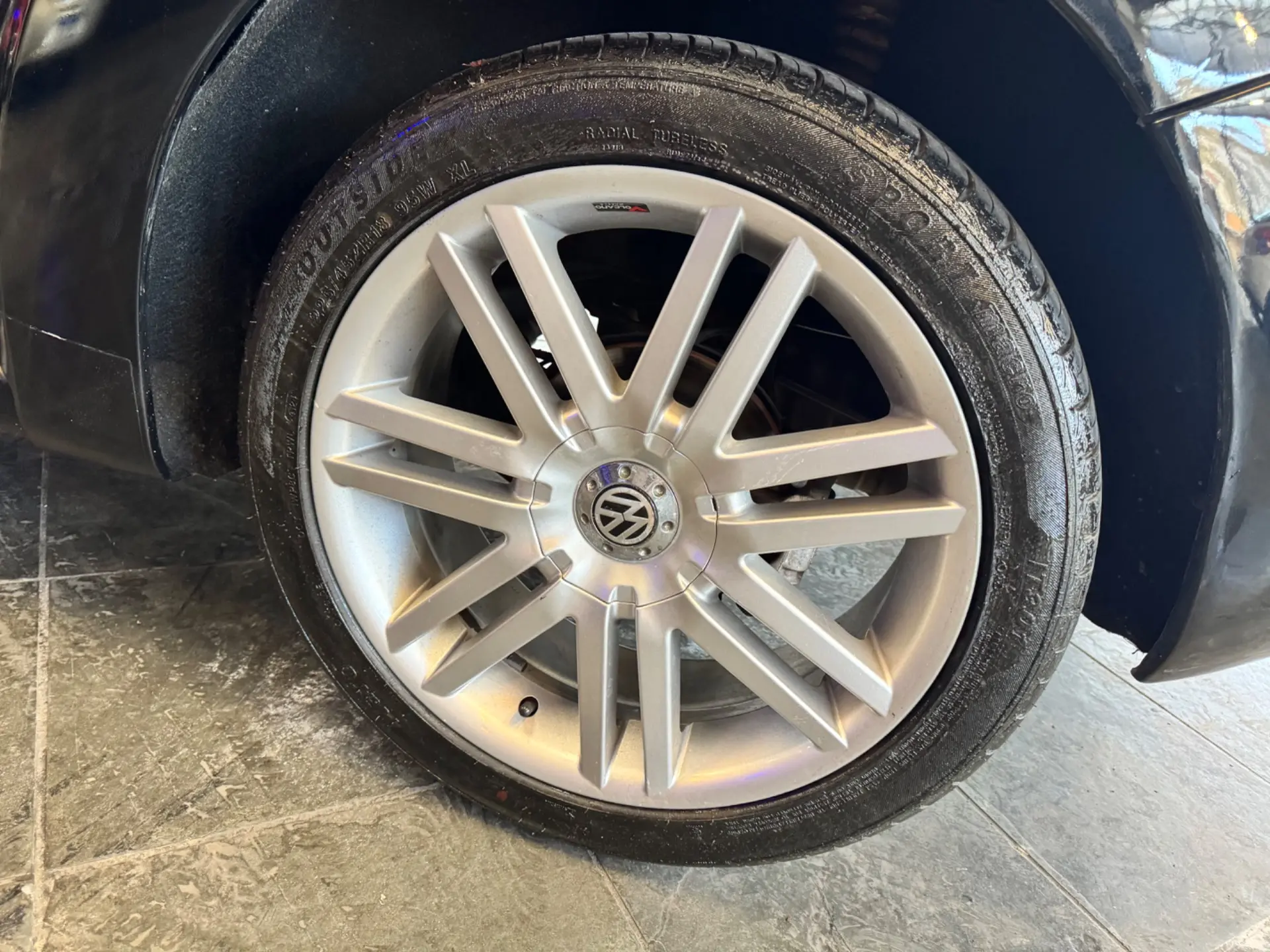 VOLKSWAGEN New Beetle - Foto