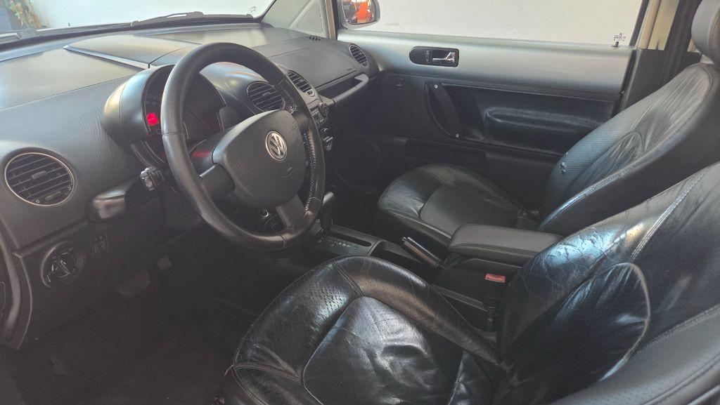 VOLKSWAGEN New Beetle - Foto
