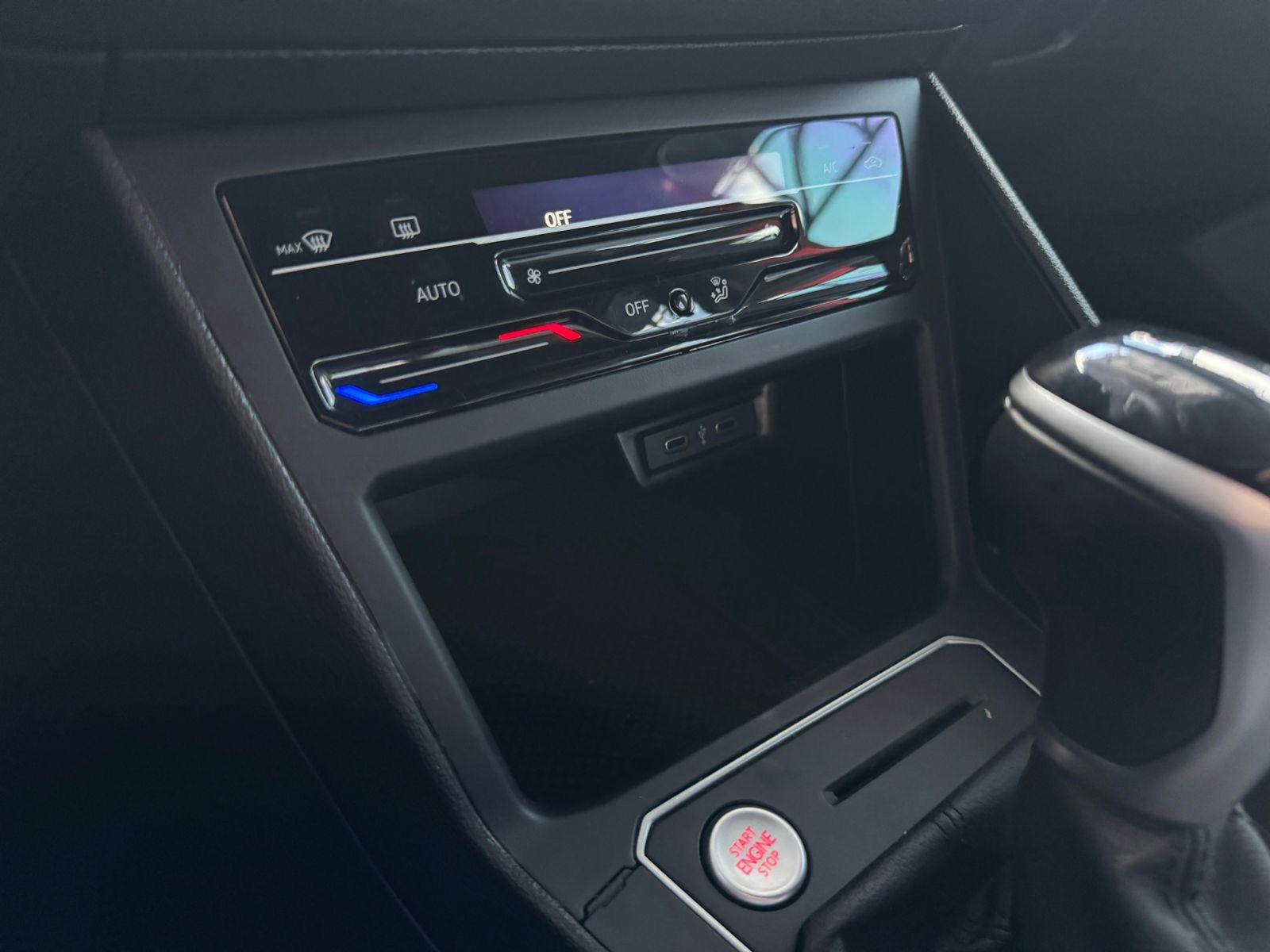 VOLKSWAGEN Nivus - Miniatura